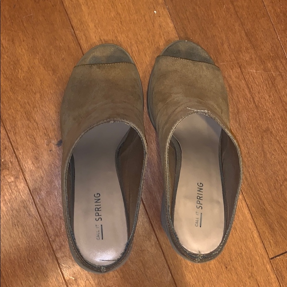Call it Spring heels - Picture 2 of 7
